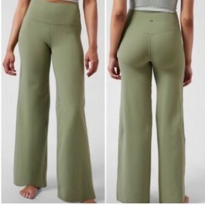 Athleta Elation Wide Leg Pants eucalyptus green size M